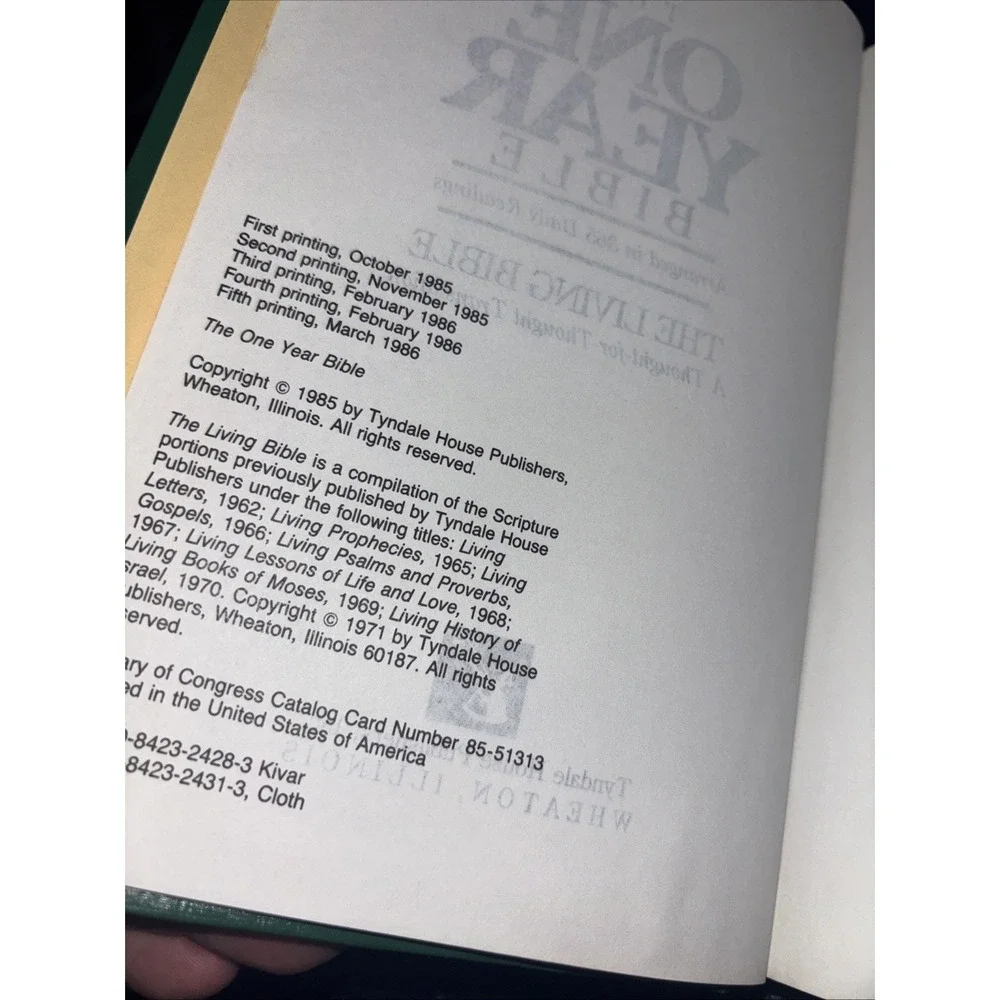 One Year‎ Bible (1985, Hardcover)
